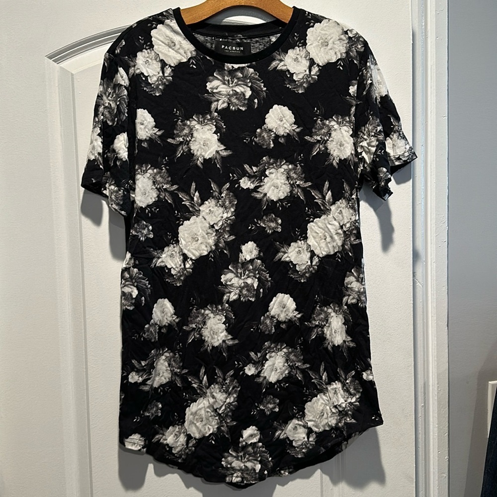 Pacsun Black Floral T-Shirt